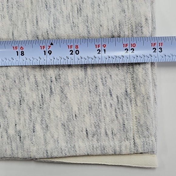 Mile(s) Madewell Lace Front, Short Sleeve Hoodie, Heather Cream Gray, Sz M, NEW - Picture 7 of 8